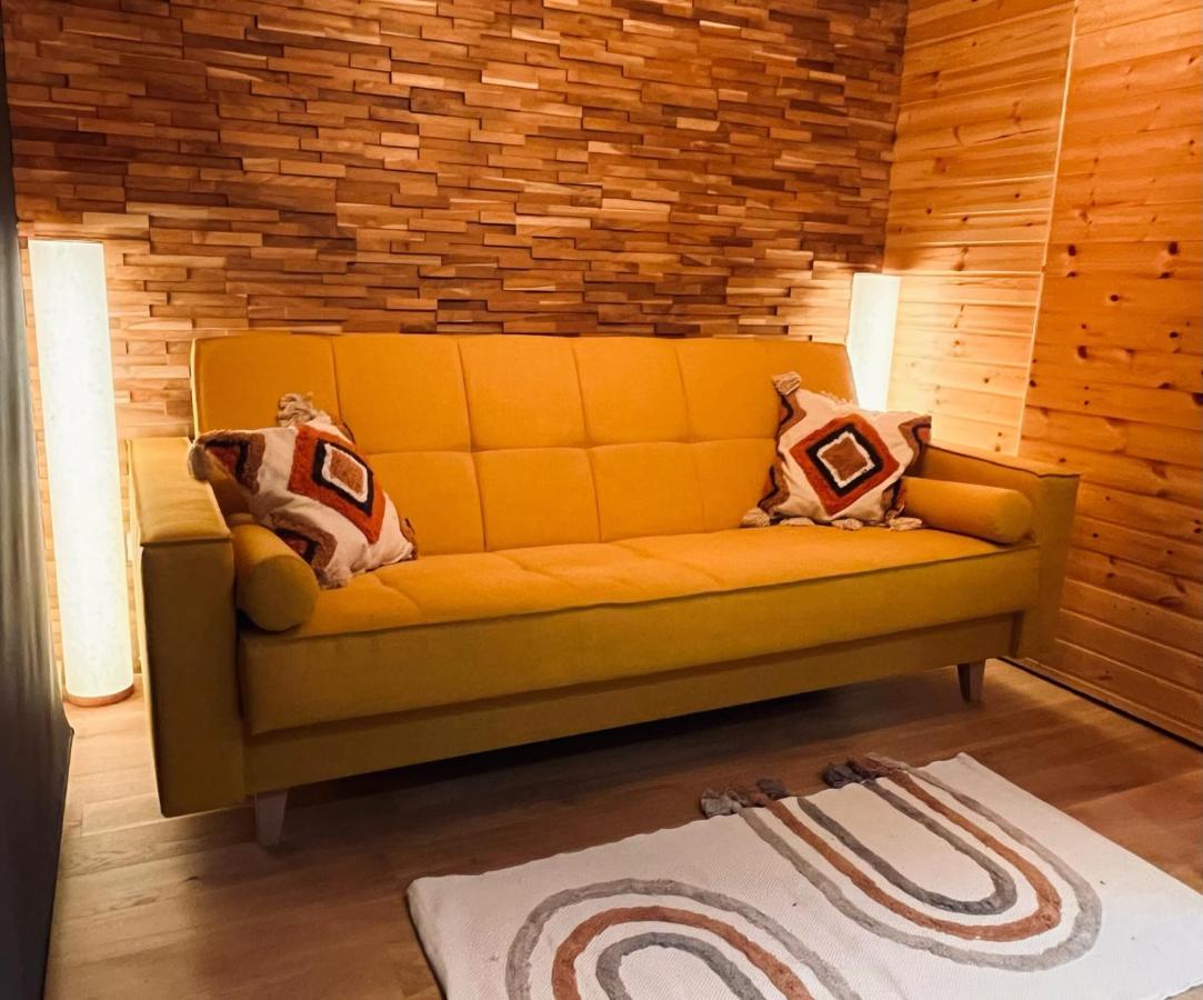 Moodysun Studio, Remote Tiny Home Comarnic Eksteriør billede