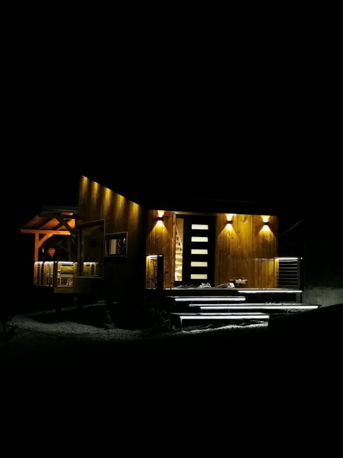 Moodysun Studio, Remote Tiny Home Comarnic Eksteriør billede